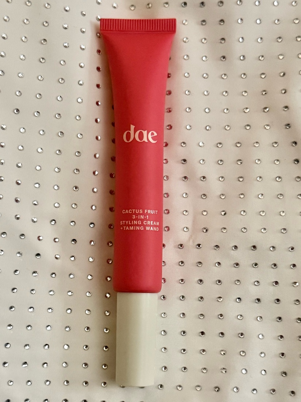 DAE Cactus Fruit 3-in-1 Styling Cream with
Taming Wand